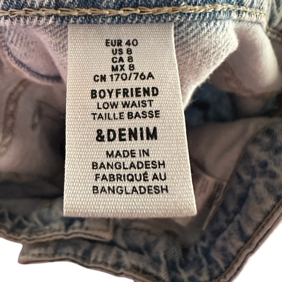 H&M Distressed Boyfriend Jeans Women’s Size 8 Low Waist Light Wash - Picture 6 of 9